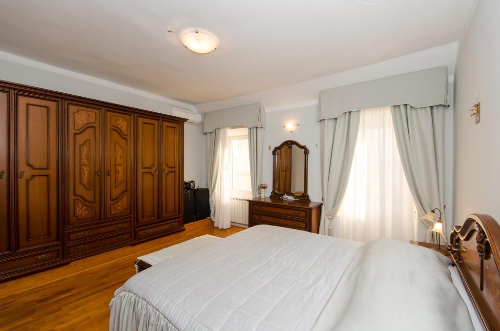 Apartment Noemi Ровинь Экстерьер фото